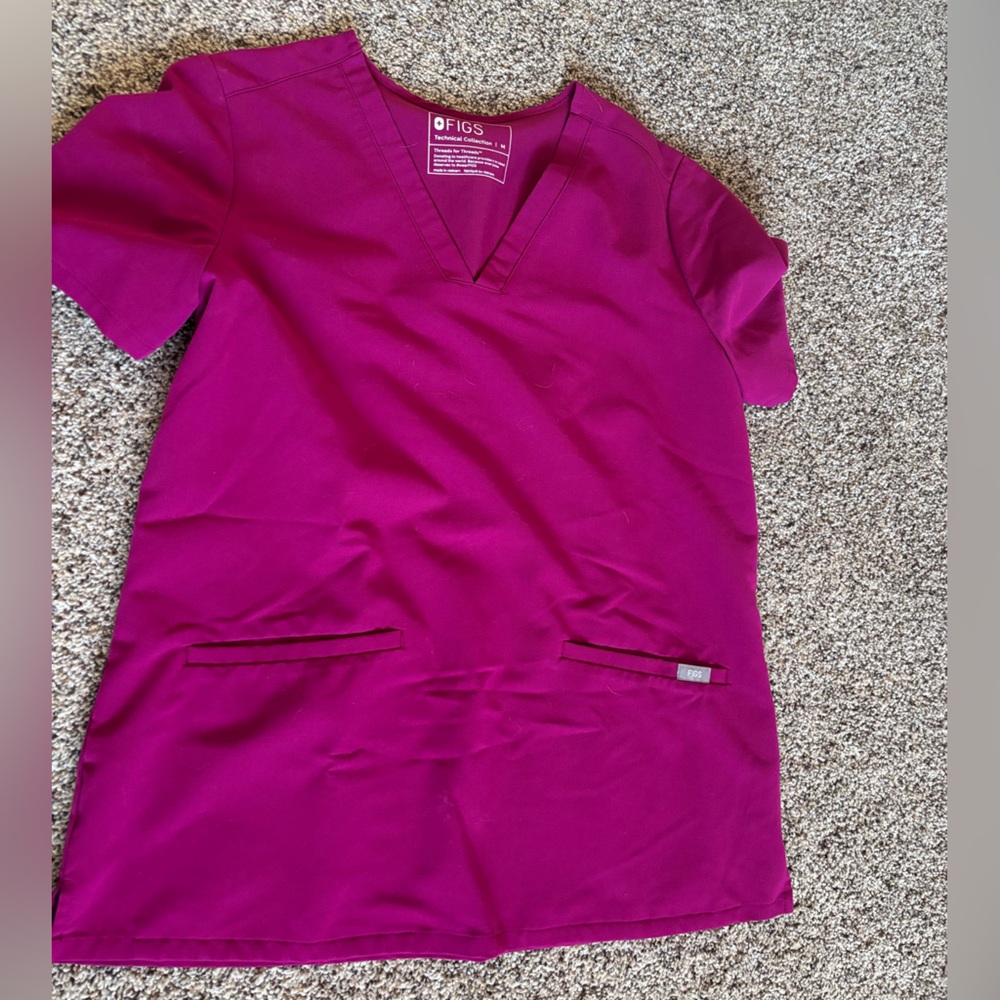 Figs Magenta Scrub Top